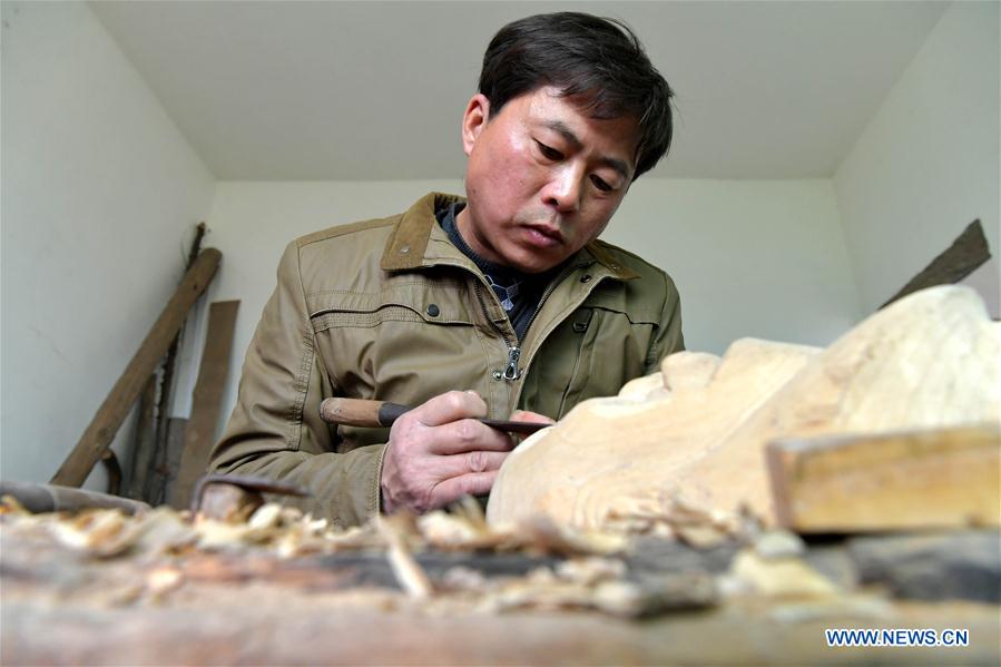 CHINA-JIANGXI-NUO OPERA-MASK MAKER(CN)