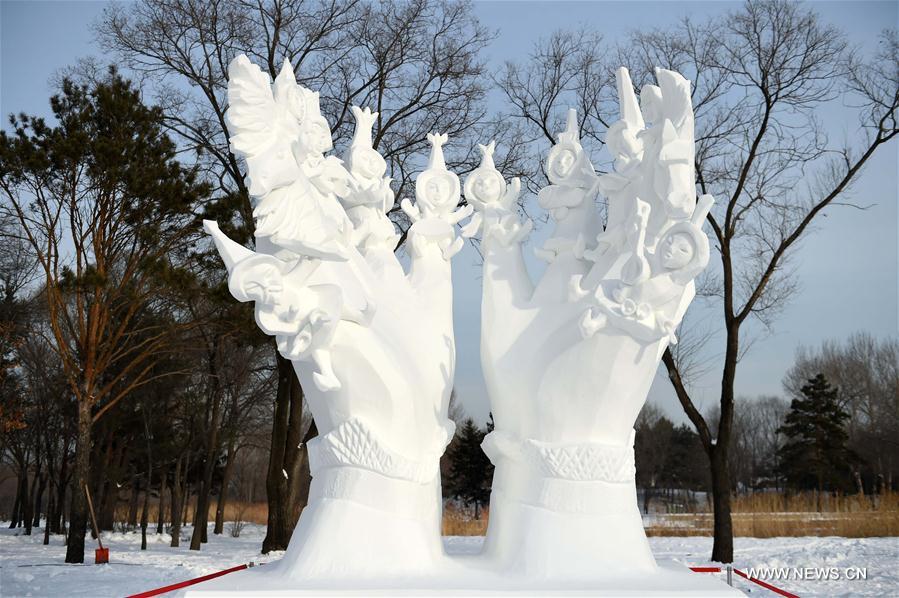 CHINA-HARBIN-SNOW SCULPTURE (CN)