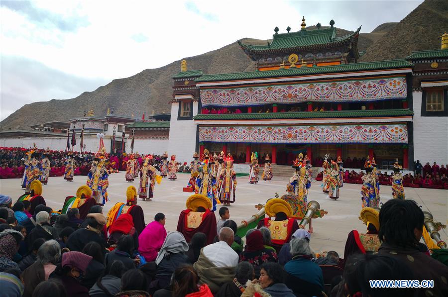 CHINA-GANSU-XIAHE-LABRANG MONASTERY-DANCE (CN)