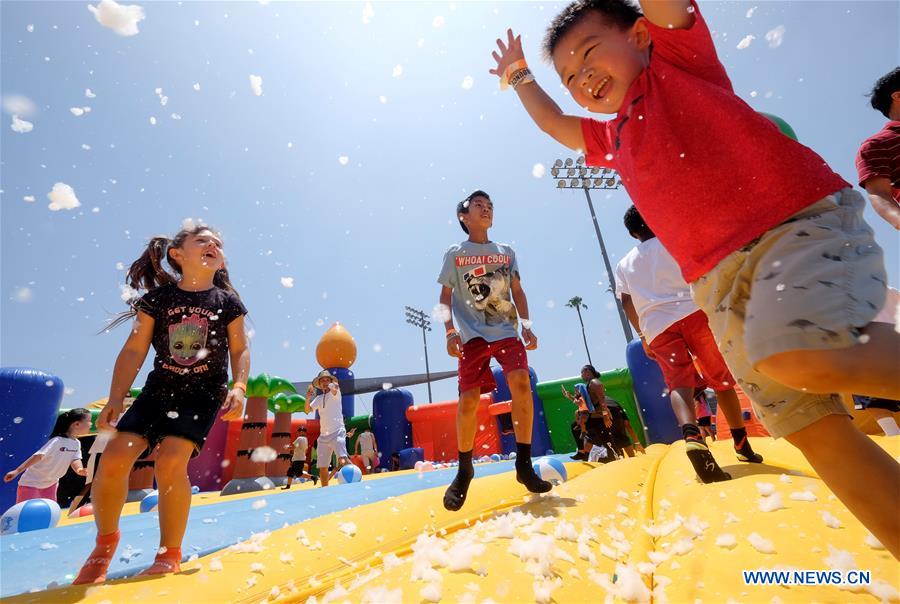 U.S.-LOS ANGELES-BIG BOUNCE HOUSE