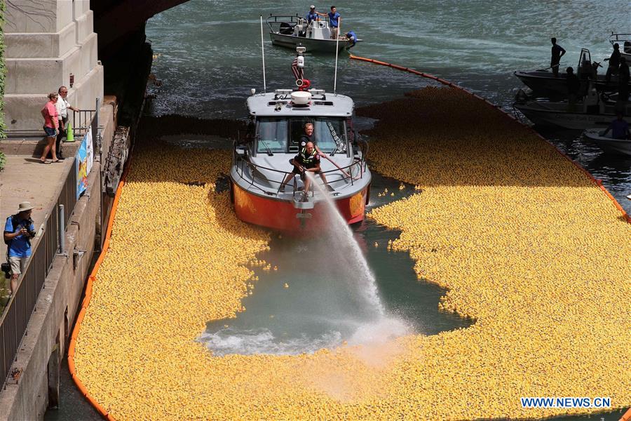 U.S.-CHICAGO-RUBBER DUCKY DERBY-CHARITY