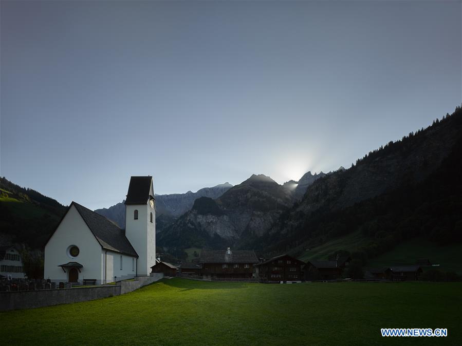 SWITZERLAND-ELM-MARTIN'S HOLE