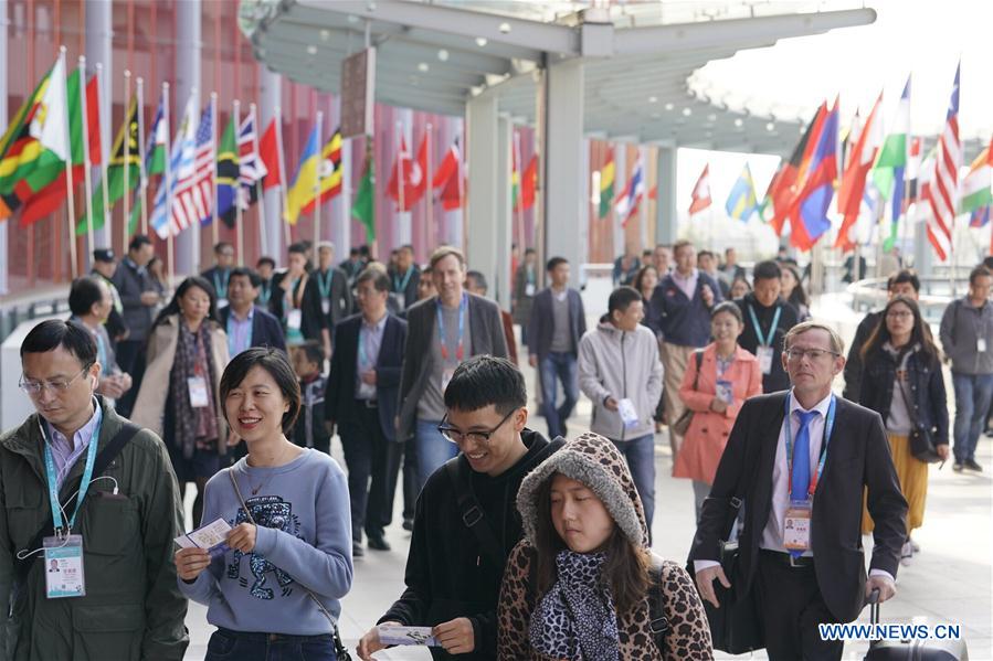 (IMPORT EXPO)CHINA-SHANGHAI-CIIE-GROUP VISITORS (CN)