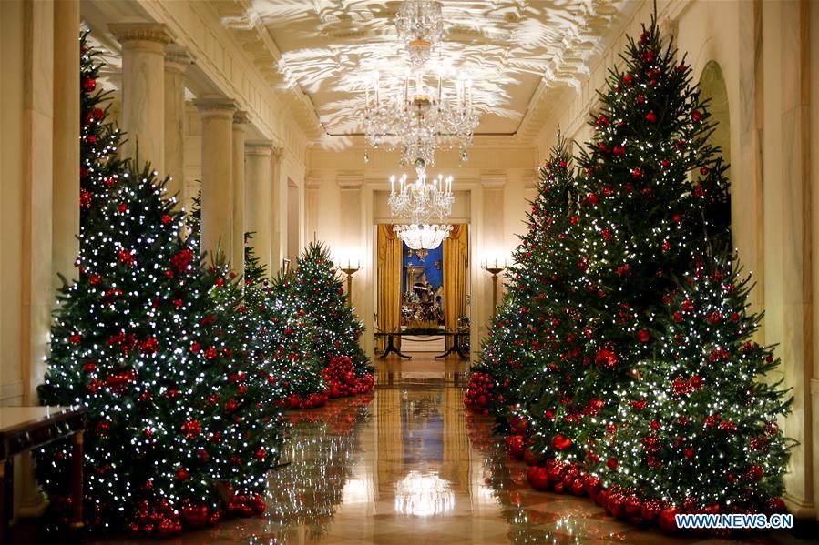 U.S.-WASHINGTON D.C.-WHITE HOUSE-CHRISTMAS-PREPARATION 