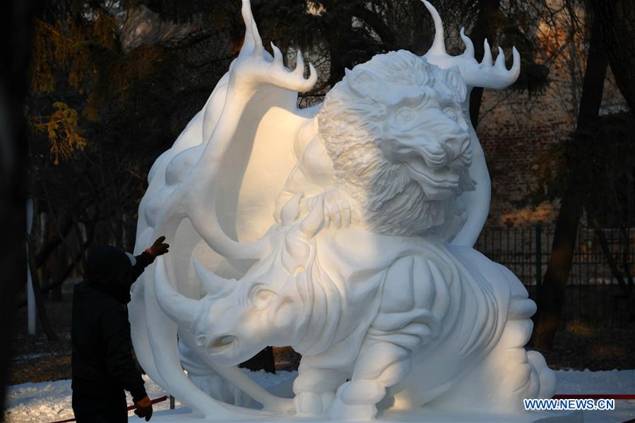 CHINA-HEILONGJIANG-HARBIN-SNOW SCULPTURES (CN)