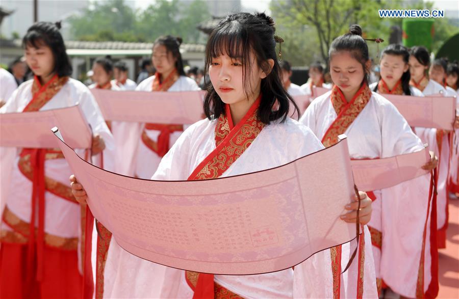 CHINA-XI'AN-COMING-OF-AGE CEREMONY (CN)