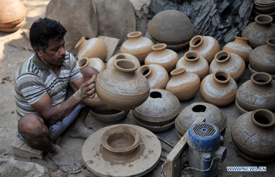 KASHMIR-JAMMU-EARTHEN POTS