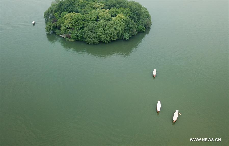 CHINA-ZHEJIANG-HANGZHOU-WEST LAKE-SCENERY (CN)