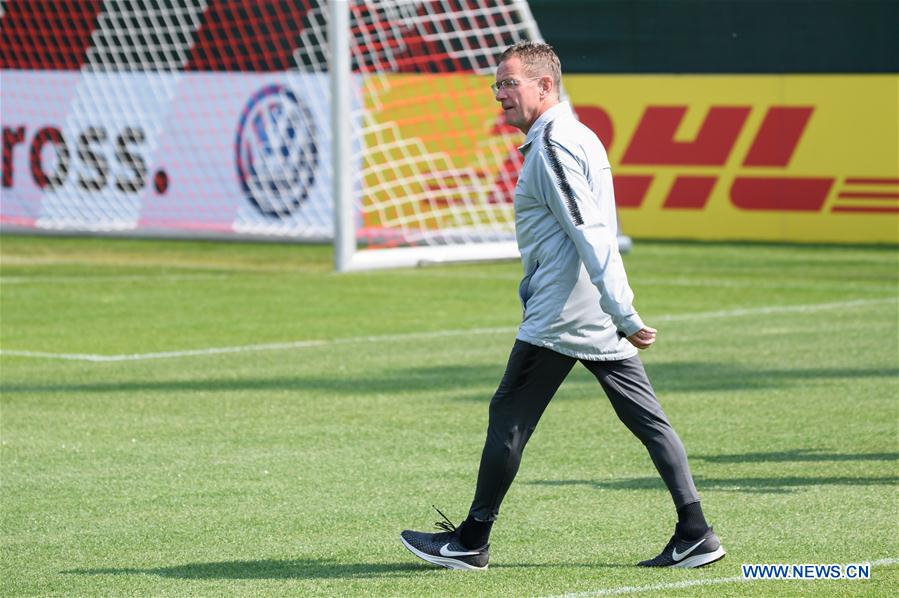 (SP)GERMANY-BERLIN-SOCCER-GERMAN CUP-LEIPZIG VS BAYERN MUNICH-PREPARATIONS