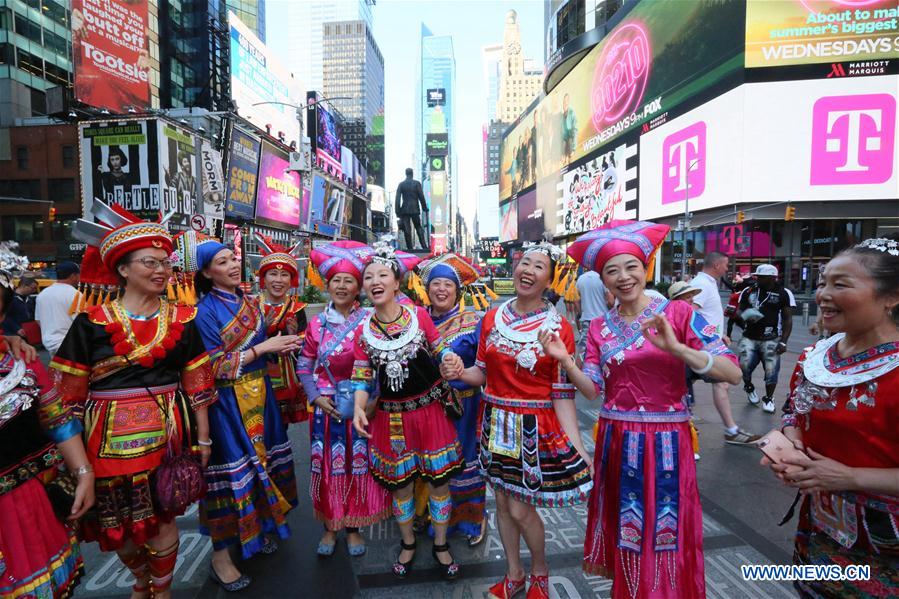 U.S.-NEW YORK-TIMES SQUARE-CHINESE FOLK SONG