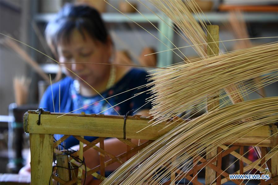 CHINA-ANHUI-JINGXIAN COUNTY-BAMBOO SCREEN (CN)