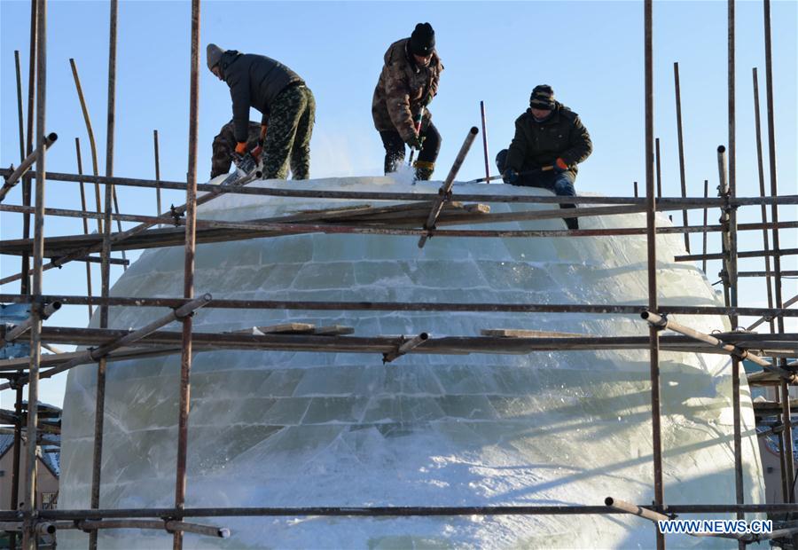 CHINA-INNER MONGOLIA-MANZHOULI-ICE SCULPTURE-PREPARATION (CN)