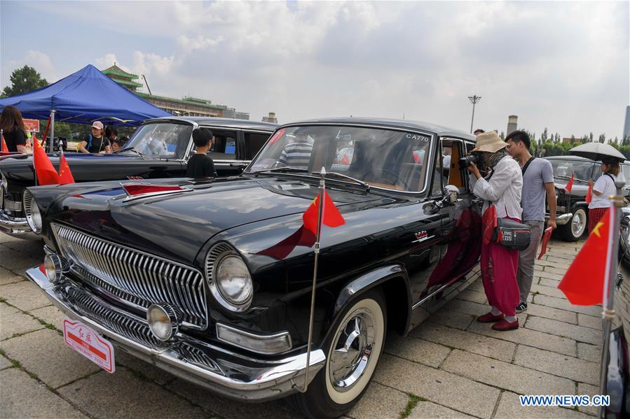 CHINA-JILIN-CHANGCHUN-CLASSIC CAR-PARADE (CN)