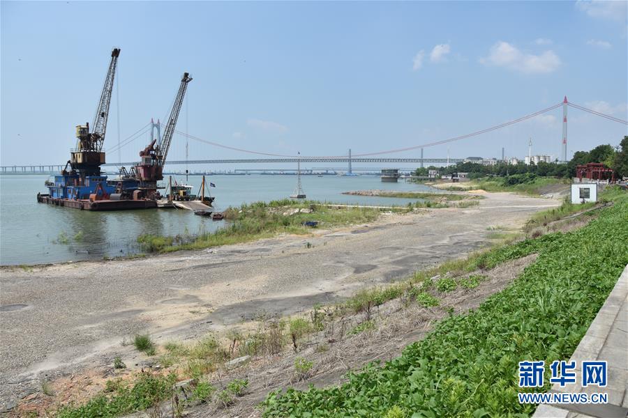 （大江奔流——来自长江经济带的报道·图文互动）（2）登岳阳楼，又见“浩浩汤汤”