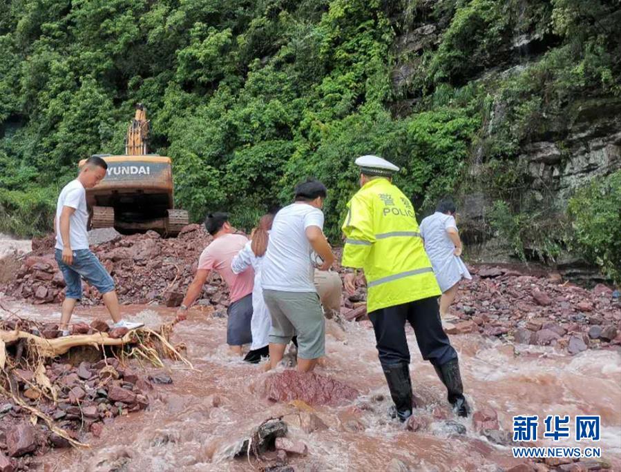 （新华全媒头条·图文互动）（11）把确保人民生命安全放在第一位——聚焦当前我国防汛救灾工作