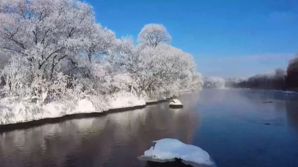 跨越山海，他把“童话世界”送给就地过年的你！